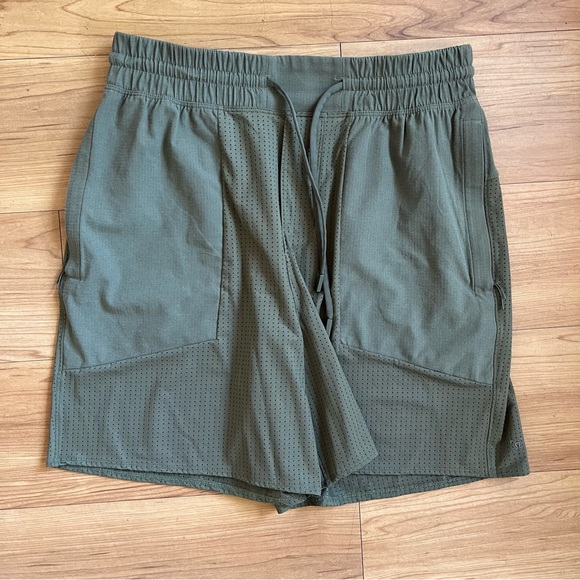 lululemon athletica Other - Lululemon Man Green Shorts Tie Waist Size S